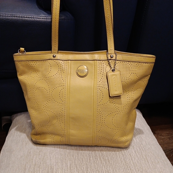 Vintage Coach Y2k Yellow Leather Tote Bag - Picture 2 of 7